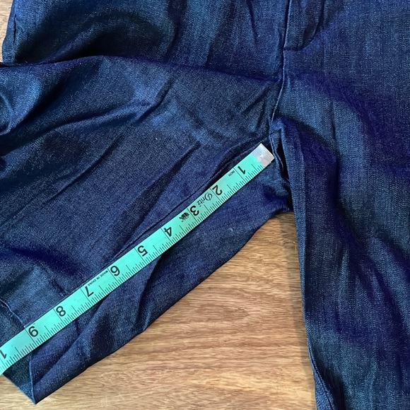 Banana Republic Hampton Fit 9” Denim Chambray Bermuda Shorts - Picture 5 of 5